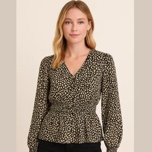 🛍Bundle sale🛍Stradivarius Black and Cream Blouse small